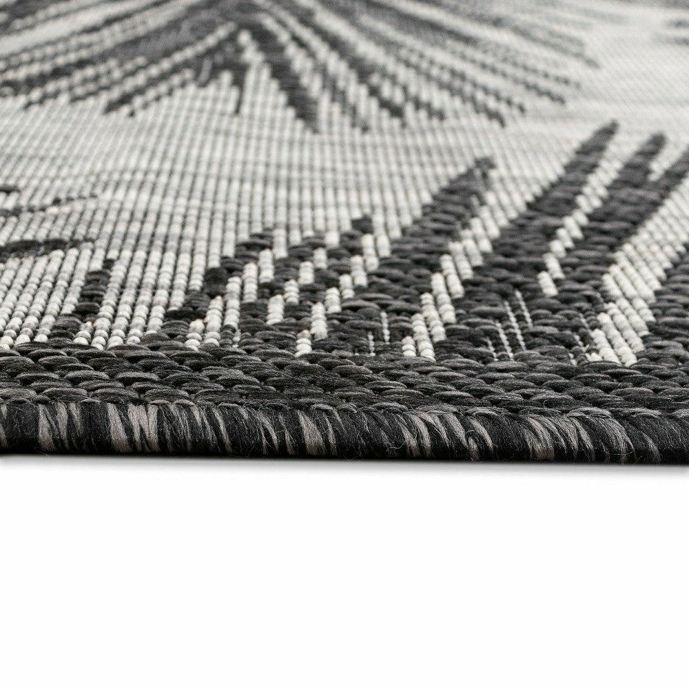 Plow & Hearth Liora Manne Carmel Fronds Indoor/Outdoor Area Rug Black