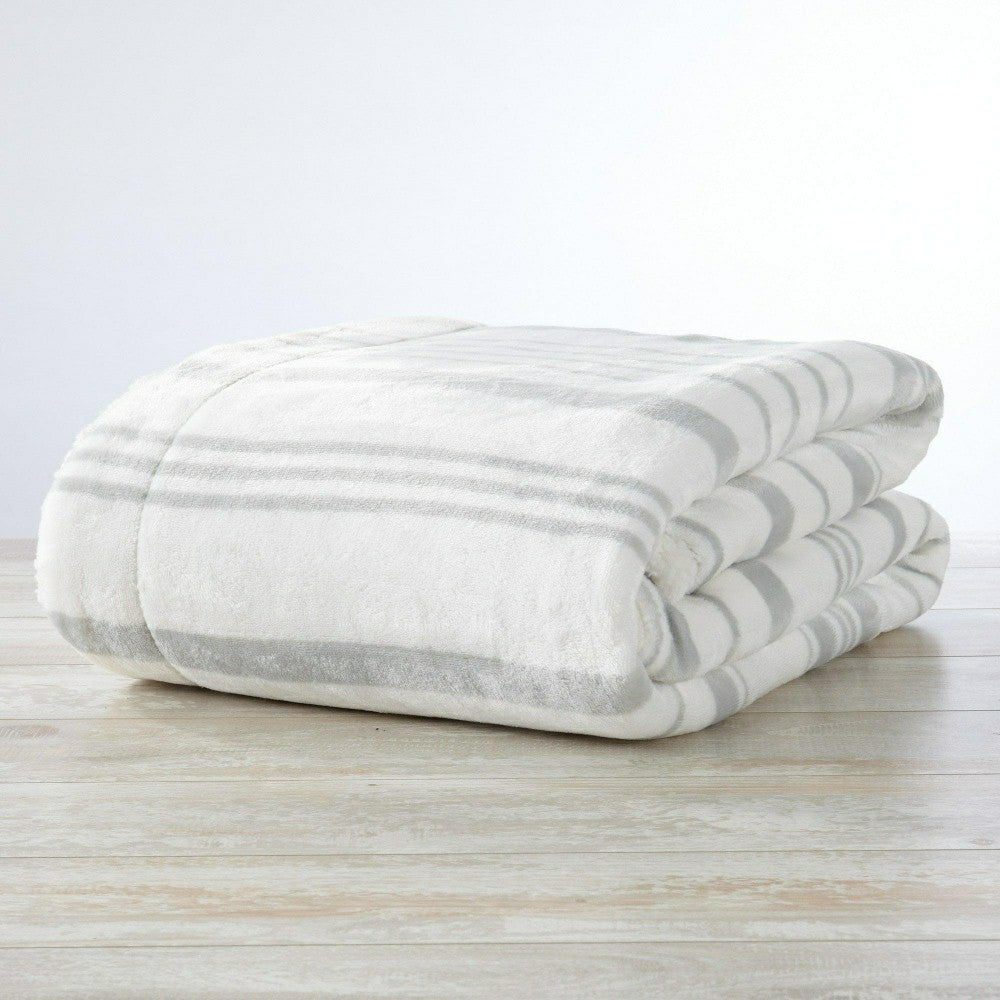 Plow & Hearth Velvet Plush Sherpa Luxury Bed Blanket - Kinsley Collection