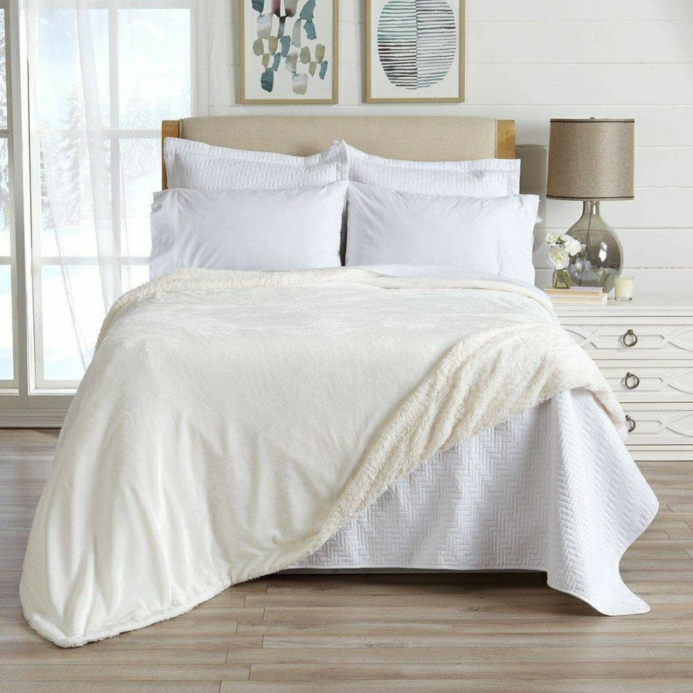 Plow & Hearth Velvet Plush Sherpa Luxury Bed Blanket - Kinsley Collection