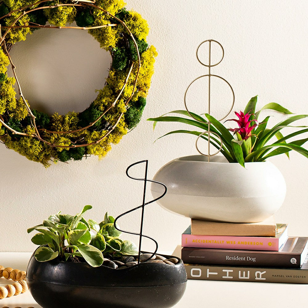 Plow & Hearth Brazilian Egg Shaped Planter