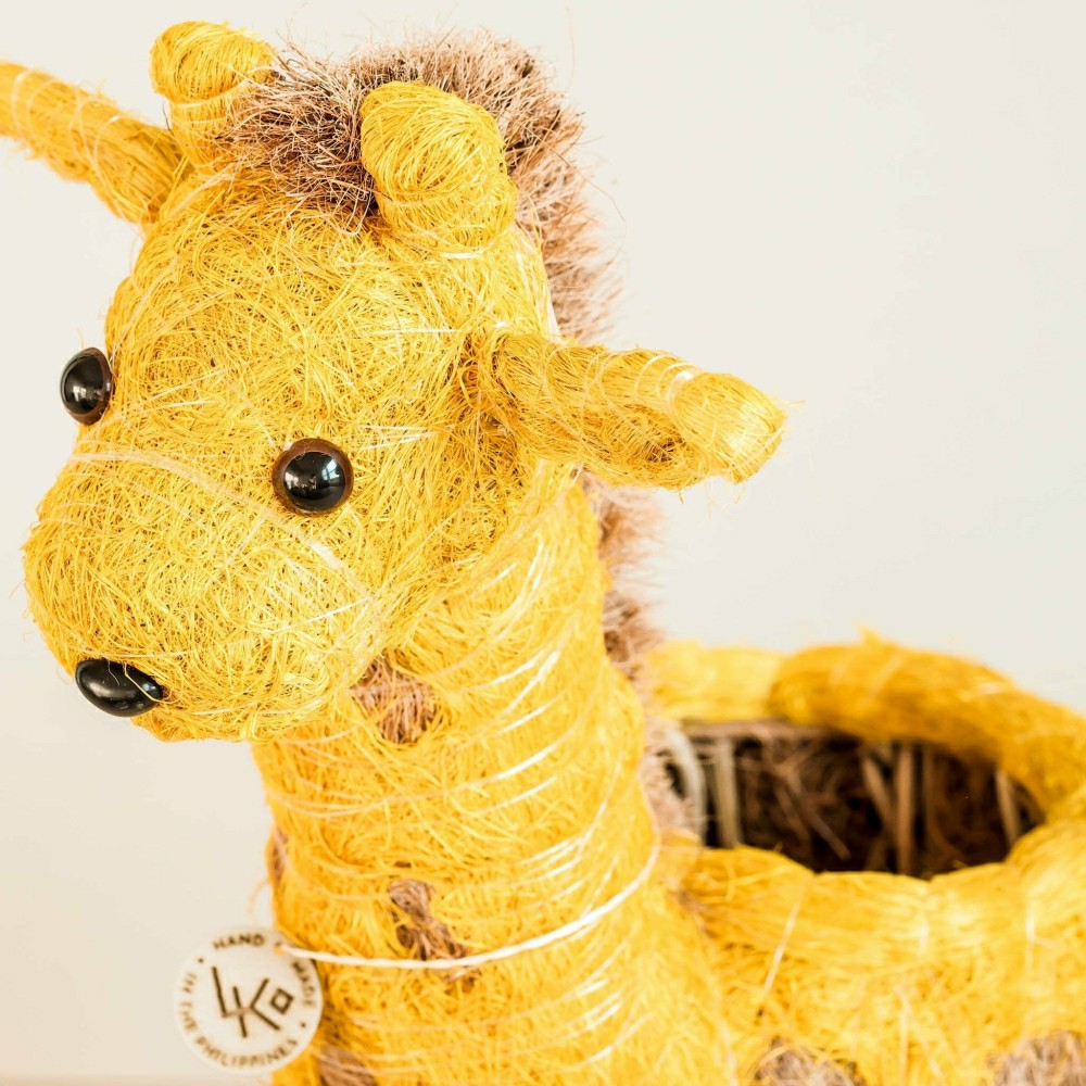 Plow & Hearth Giraffe Planter - Coco Coir Planter