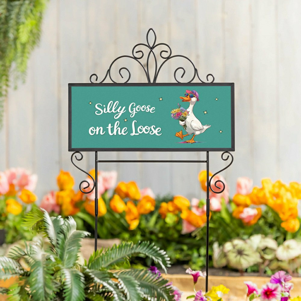 Plow & Hearth Silly Goose on the Loose PVC Horizontal Yard Sign, 20"Wx 8"H