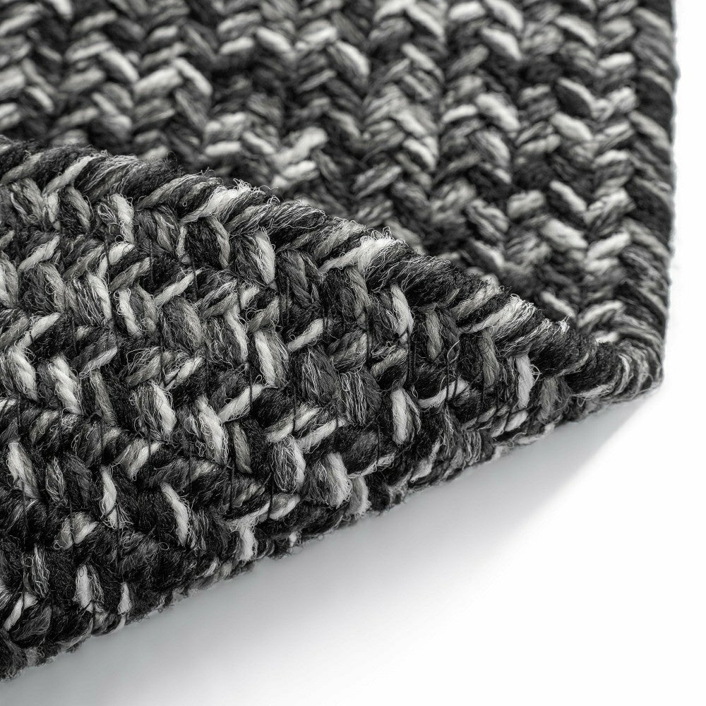 Plow & Hearth Indoor/Outdoor Oval Pine Creek Braided Polypropylene Rug, 2' x 3'