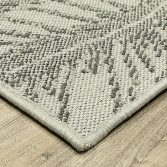 Plow & Hearth Indoor/Outdoor York Leaves Polypropylene Rug, 6'7" x 9'2"