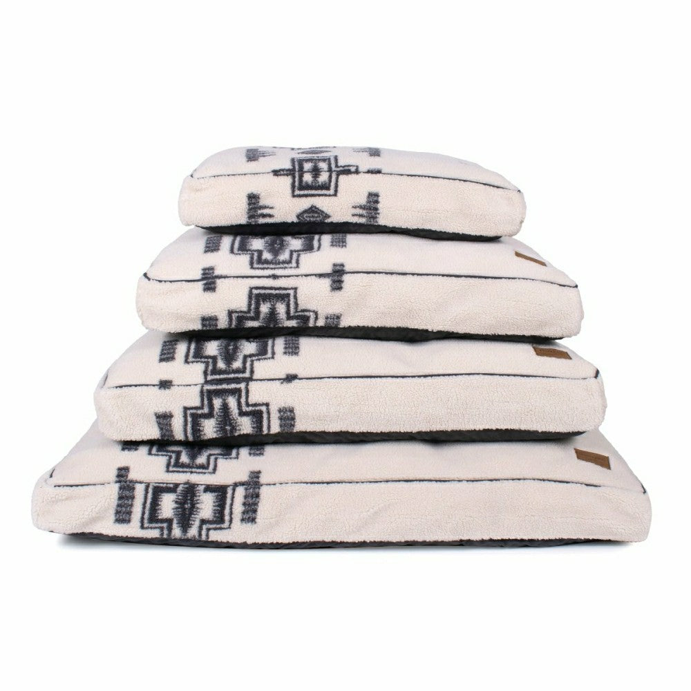 Plow & Hearth Pendleton Berber Pet Napper