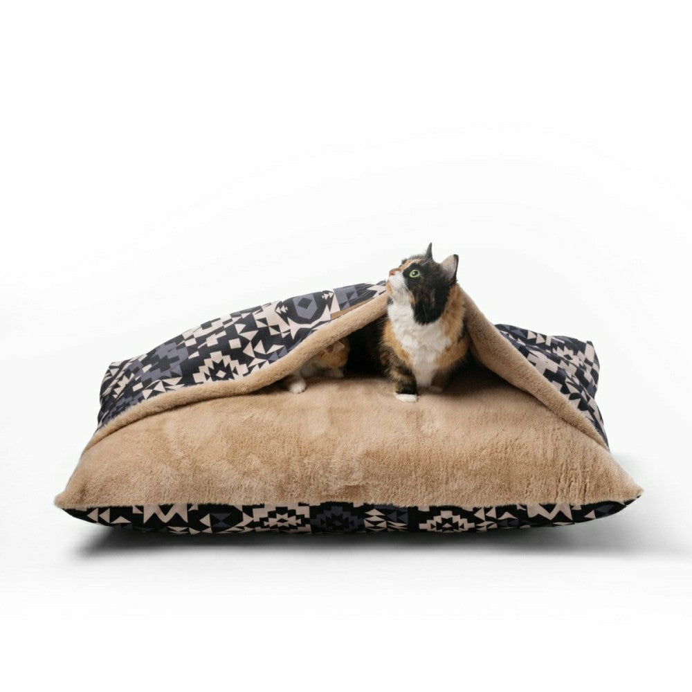 Plow & Hearth Pendleton Burrow Bed