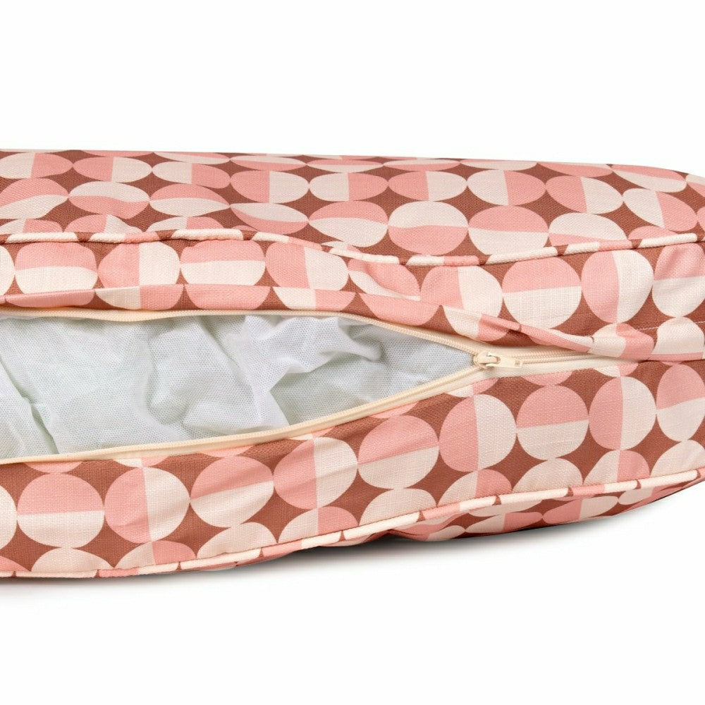 Plow & Hearth Oval Lounger Bed