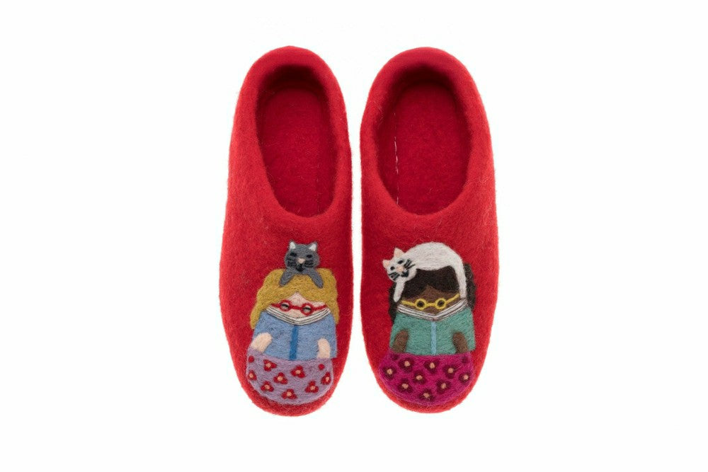 Plow & Hearth Book Lover Slipper
