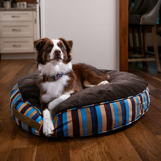 Plow & Hearth Round Stripe Pet Bed with Fur
