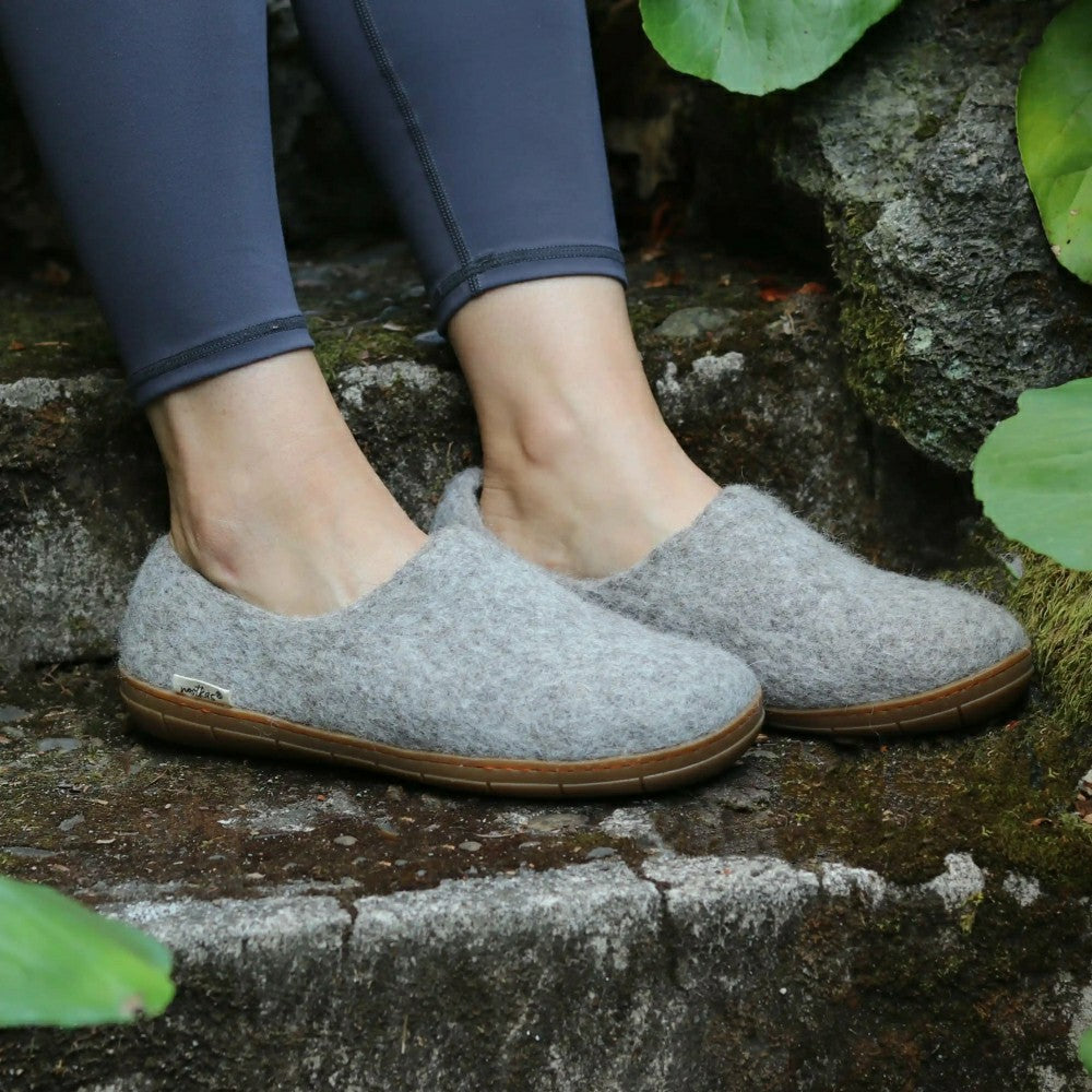 Plow & Hearth Womens Victoria Wool House Shoe with Rubber Sole