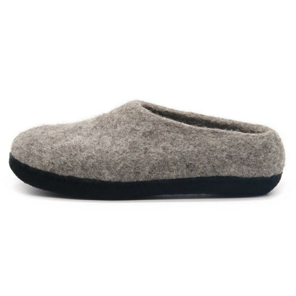 Plow & Hearth Womens Newport Noir Wool House Shoe