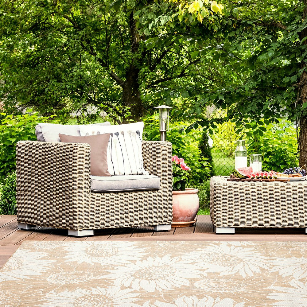 Plow & Hearth Indoor/Outdoor Sunflower Rug, 7'10" x 9'10"