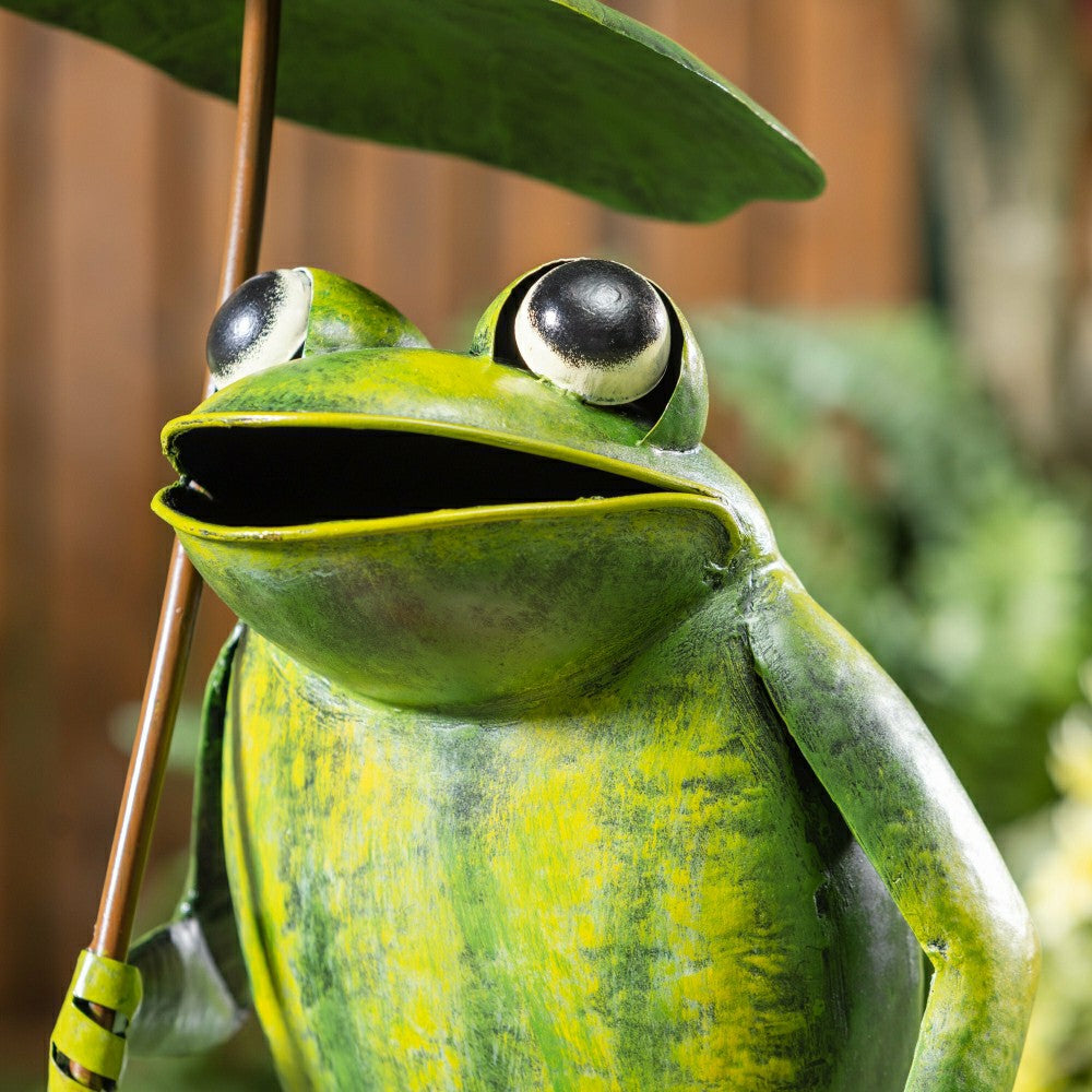Plow & Hearth Frog with Umbrella Garden Statue
