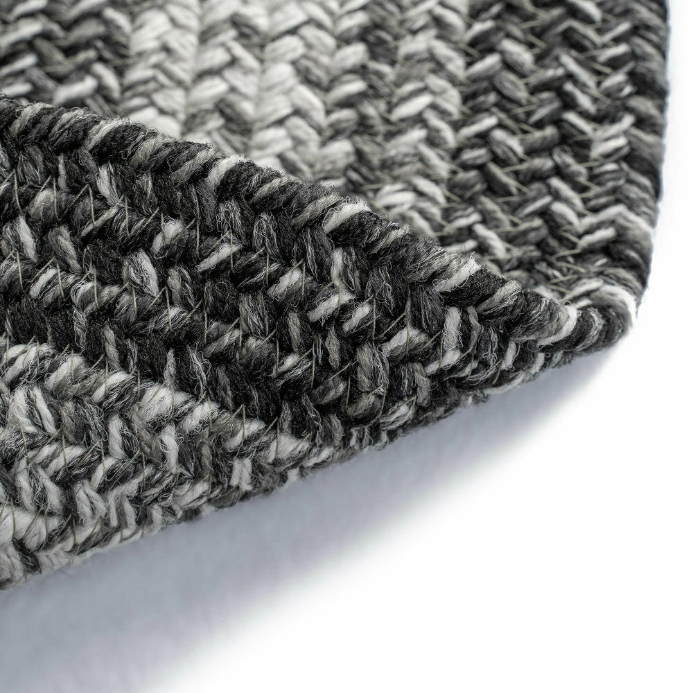Plow & Hearth Indoor/Outdoor Oval Woodridge Braided Polypropylene Rug, 7' x 9'