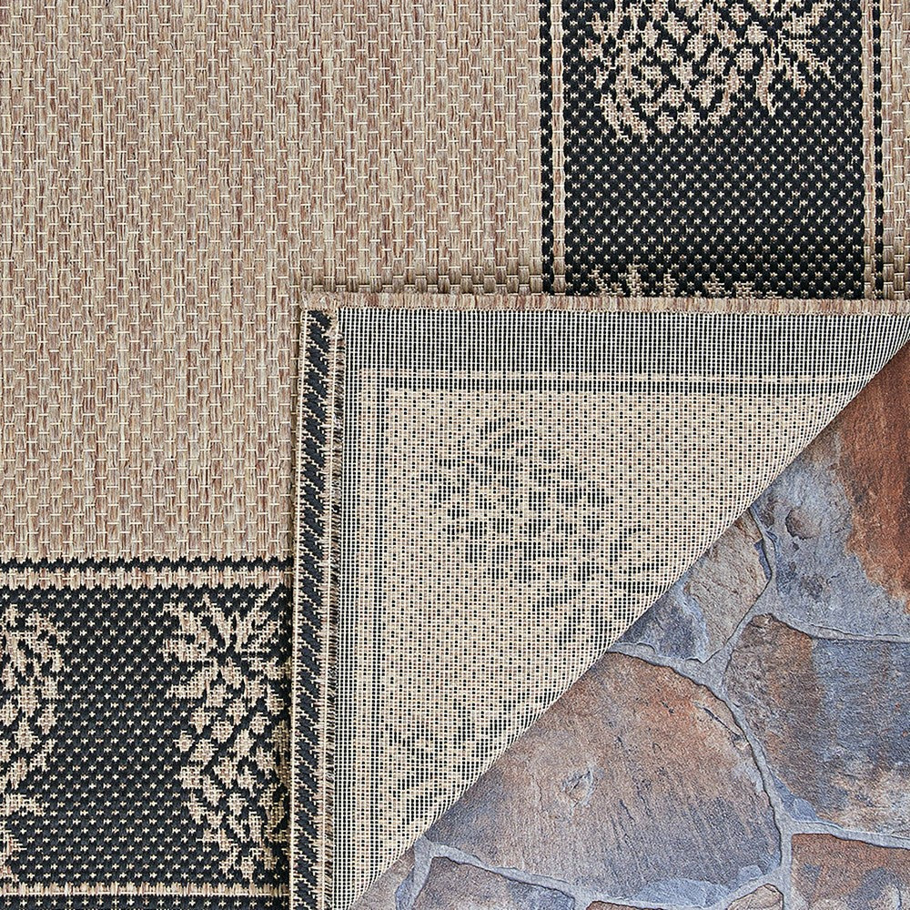 Plow & Hearth Veranda Border Indoor/Outdoor Rug, 2' x 3'7"